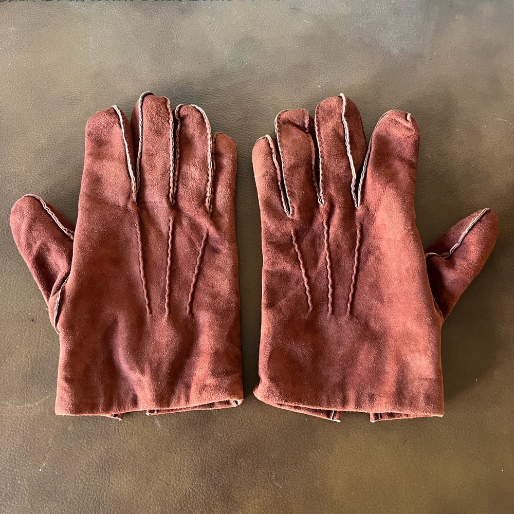 Dark Rust colored SuitSupply Gloves